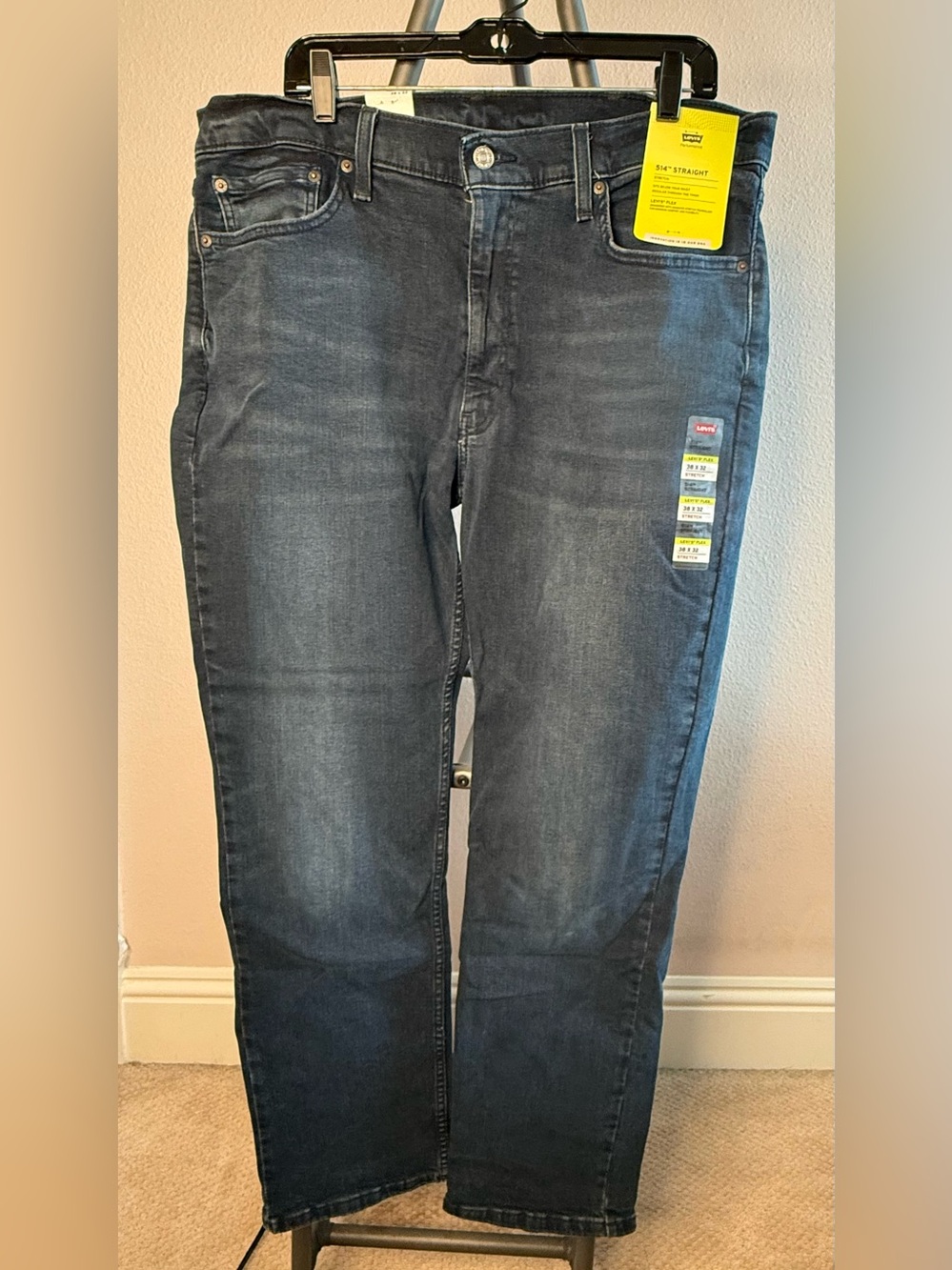 Levi's Men's 514 Straight Jeans in Dark Blue Wash Soze 38x32
